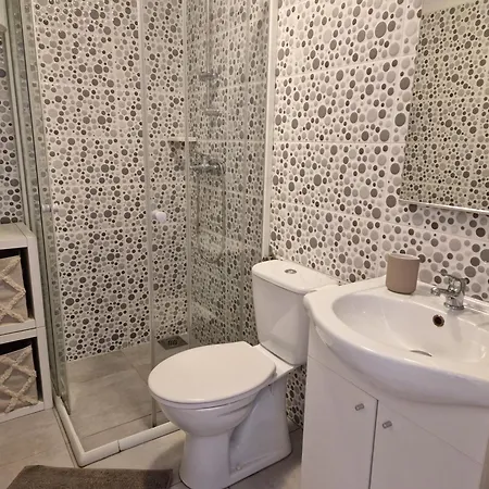 Apartment Lav *
